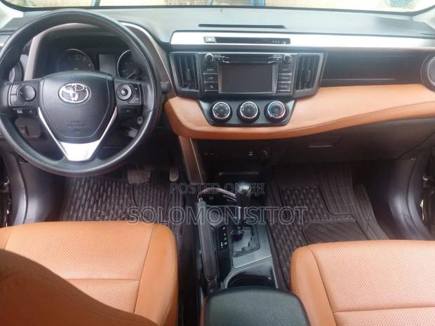 Toyota RAV4 2016 Gray