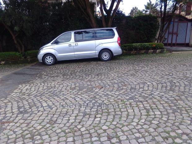Hyundai Starex 2012 Silver