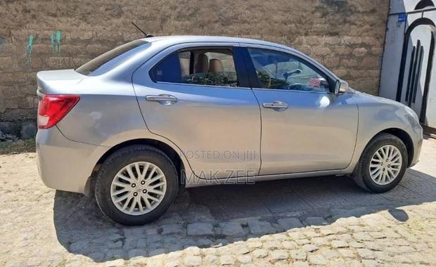 Suzuki Dzire 2022 Silver