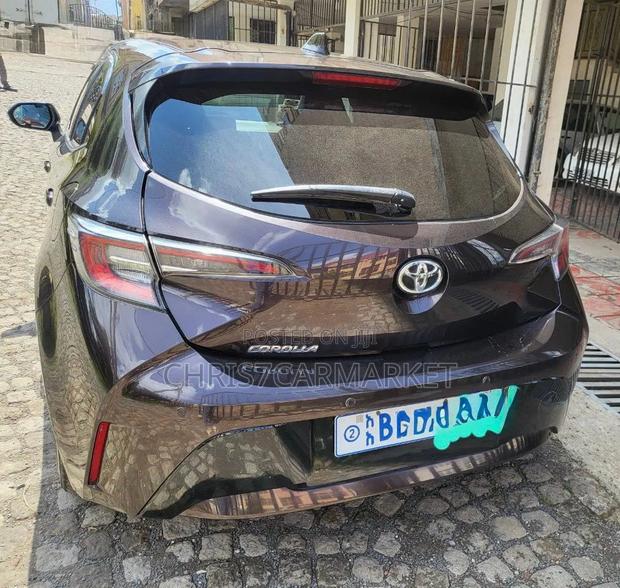 Toyota Corolla 2021 Brown