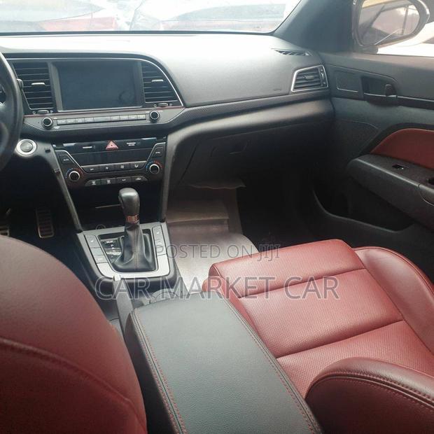 Hyundai Avante 2017 White