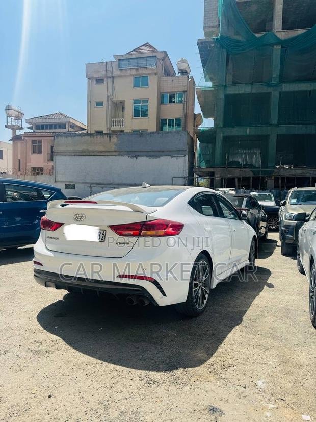 Hyundai Avante 2017 White