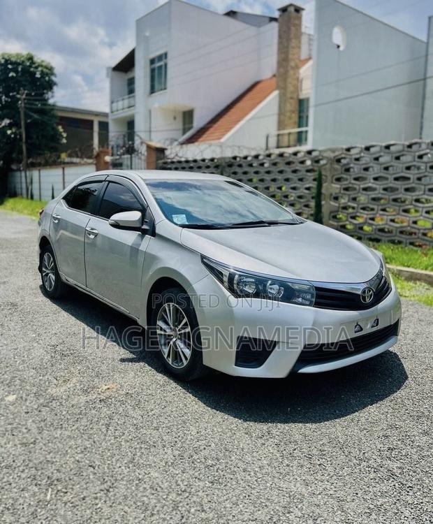 Toyota Corolla 2015 Silver