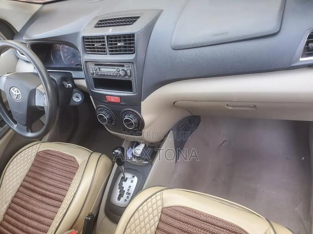 Toyota Avanza 2014 Silver