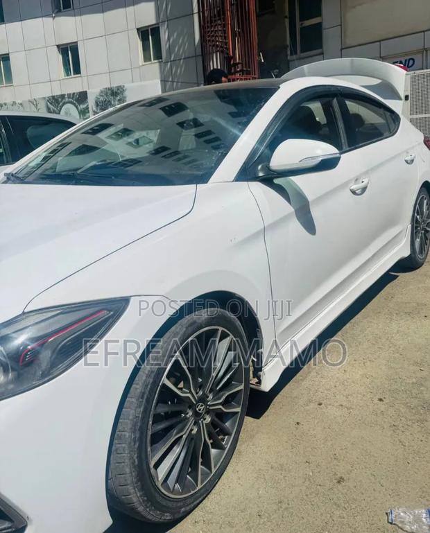 Hyundai Avante 2017 White