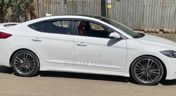 Hyundai Avante 2017 White