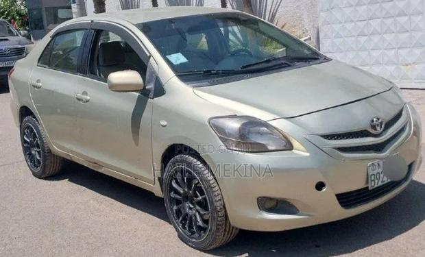 Toyota Yaris 2007 Beige