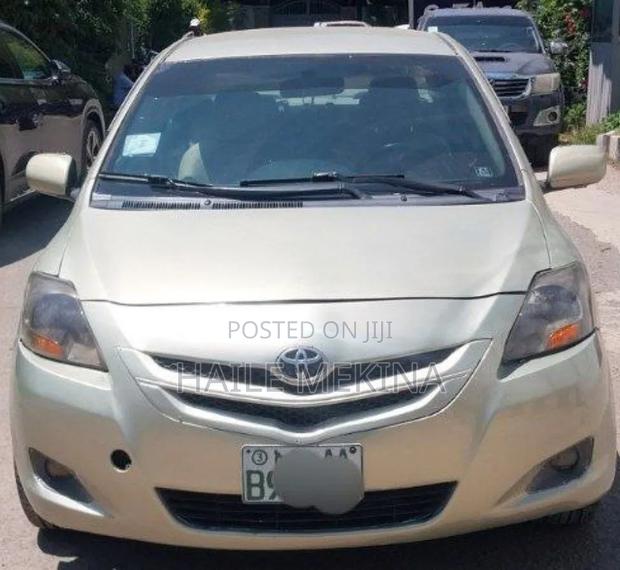 Toyota Yaris 2007 Beige