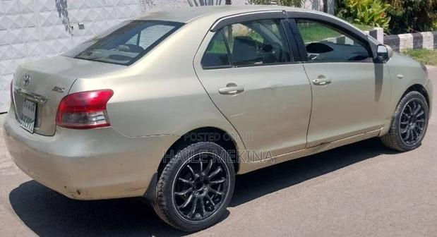 Toyota Yaris 2007 Beige