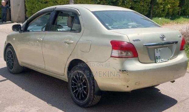 Toyota Yaris 2007 Beige