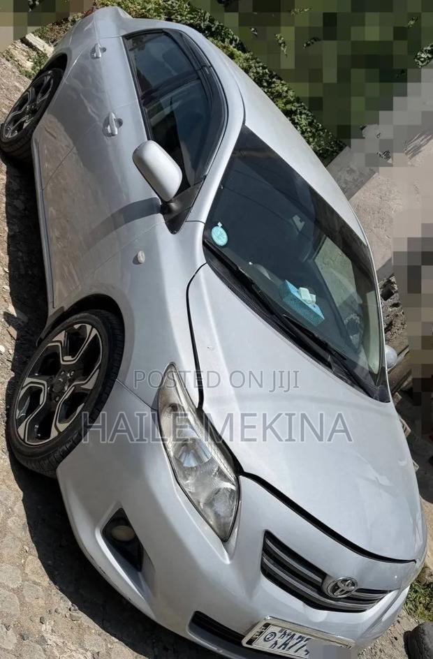 Toyota Corolla 2009 Silver