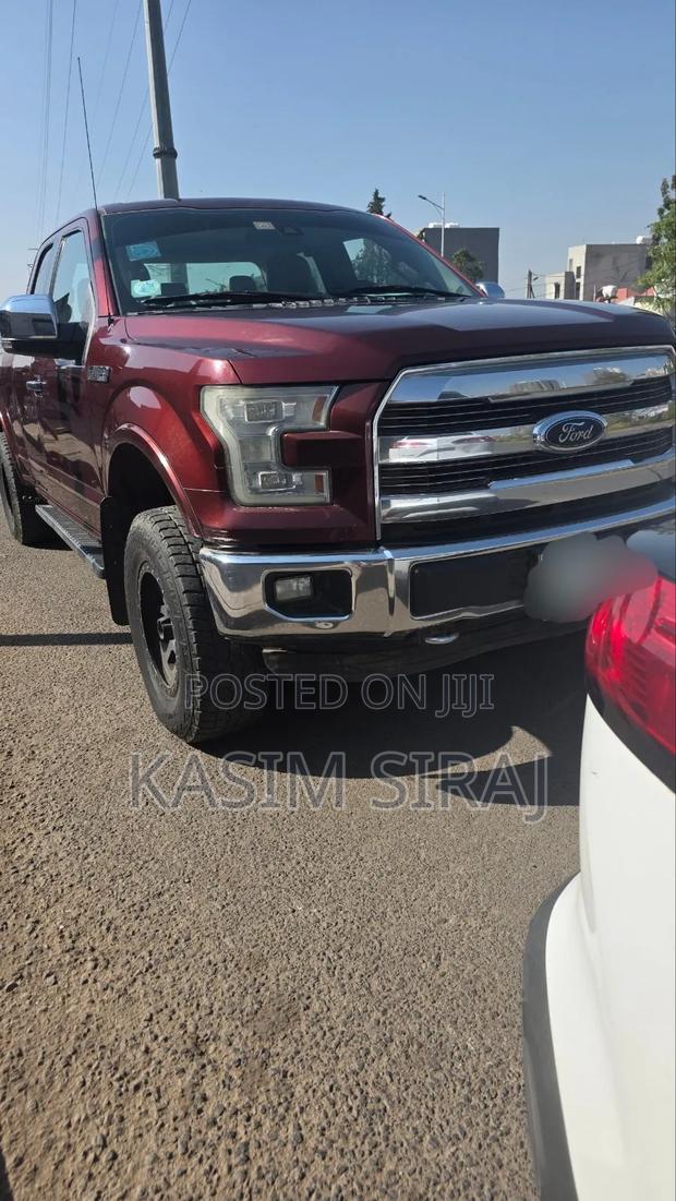 Ford F-150 Lariat 4x2 SuperCab Styleside 8 ft. box 163 in. WB 2017