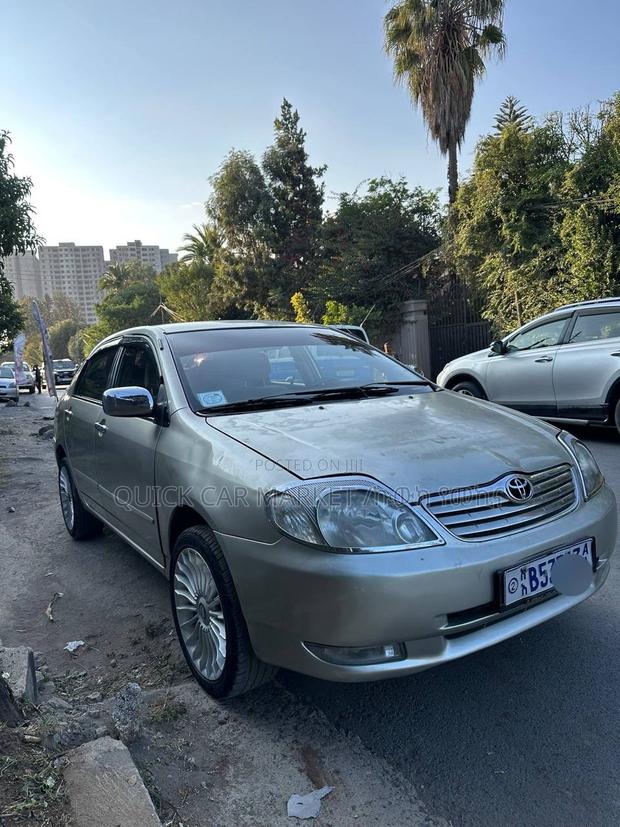 Toyota Corolla Sedan 2003 Gold