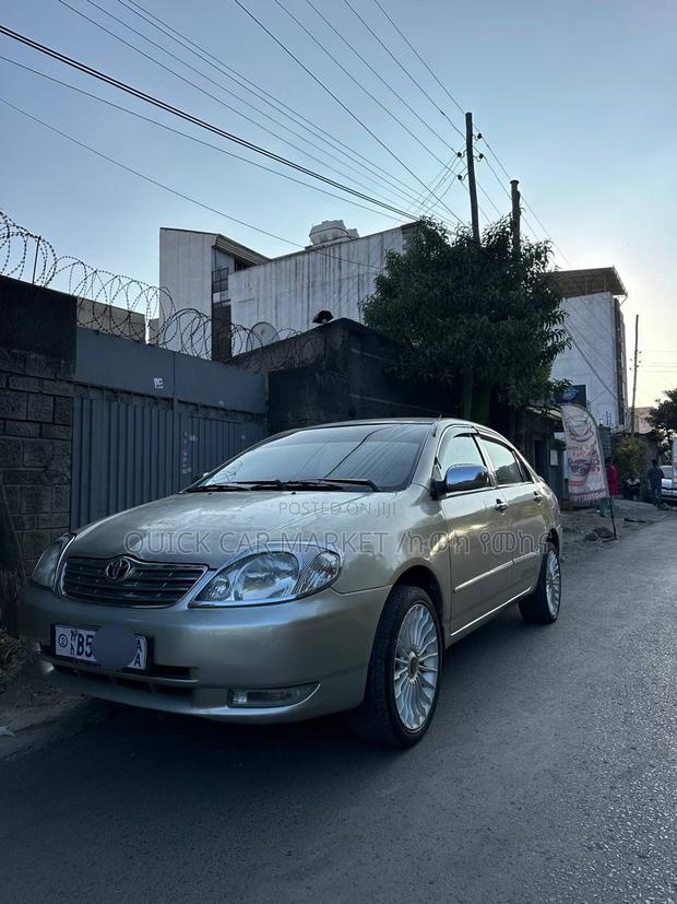 Toyota Corolla Sedan 2003 Gold