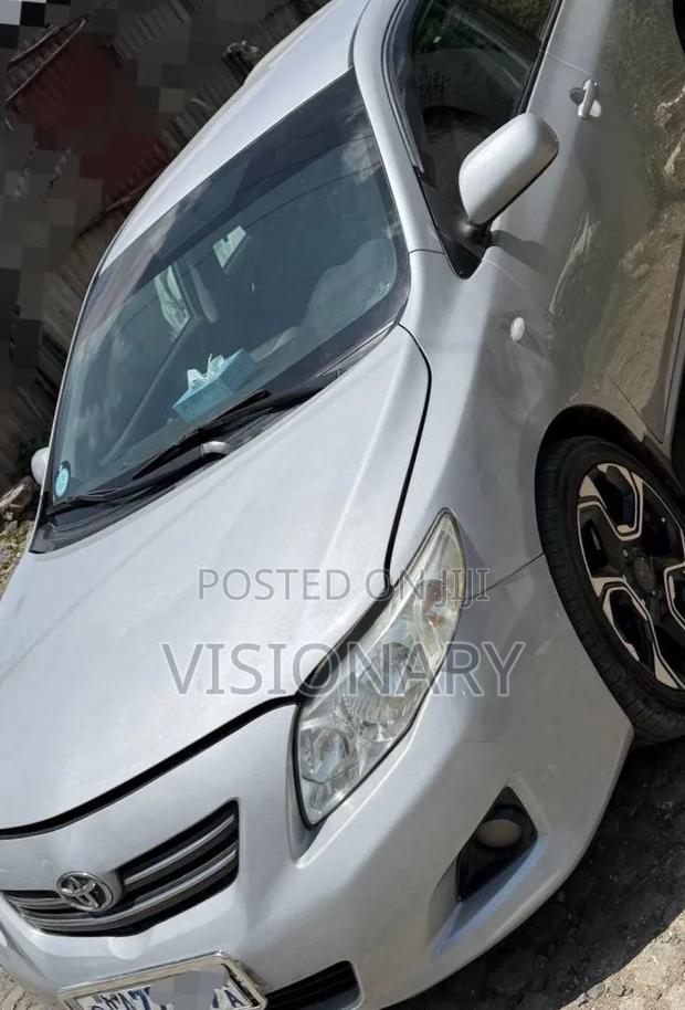 Toyota Corolla 2009 Silver