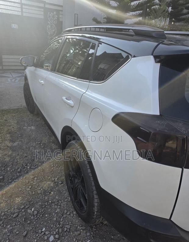 Toyota RAV4 2014 White