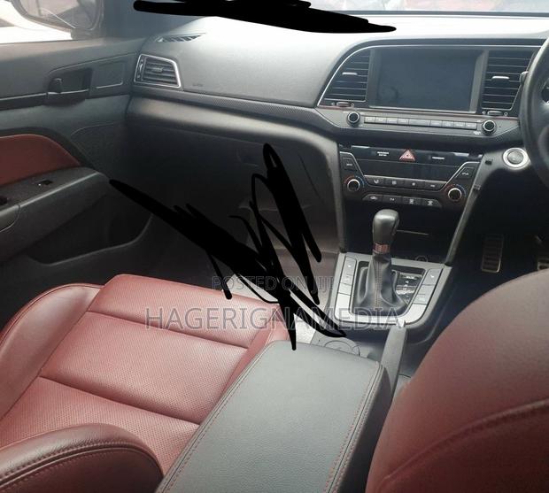 Hyundai Avante 2017 White