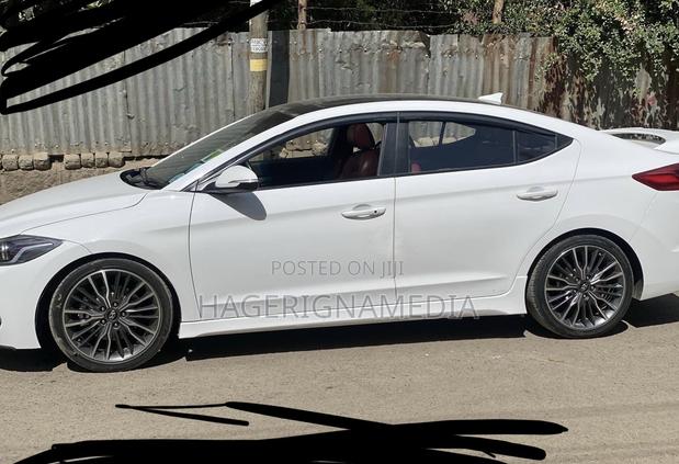 Hyundai Avante 2017 White
