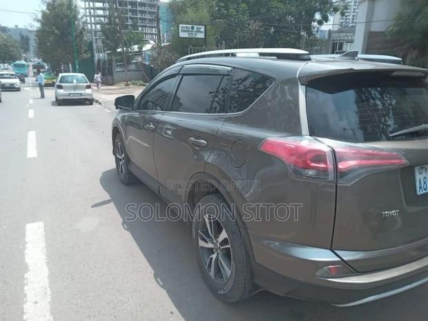 Toyota RAV4 2016 Gray