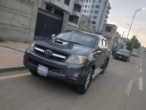 Toyota Hilux 2008 Black