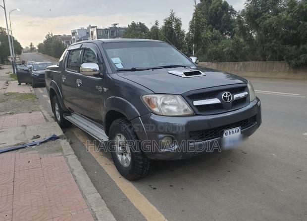 Toyota Hilux 2008 Black