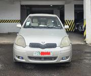 Toyota Vitz 2002 Gold for sale