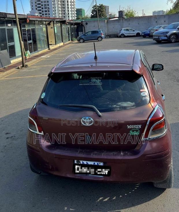 Toyota Yaris 2010 Burgundy