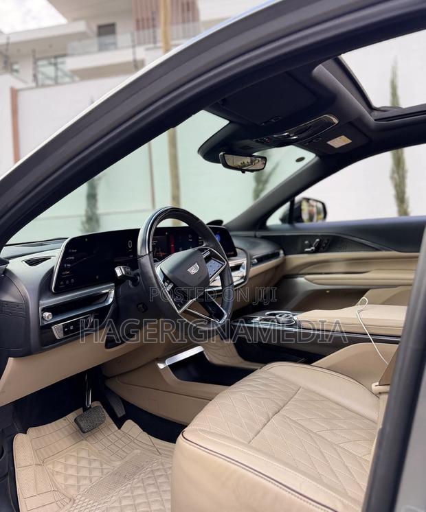 Cadillac Lyriq 2023 Gray