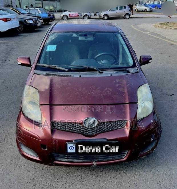 Toyota Yaris 2010 Brown