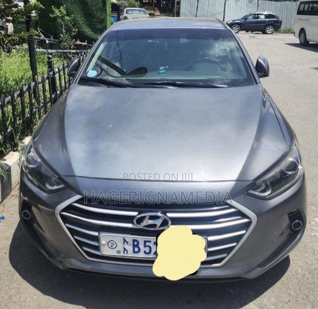 Hyundai Avante 2017 Silver