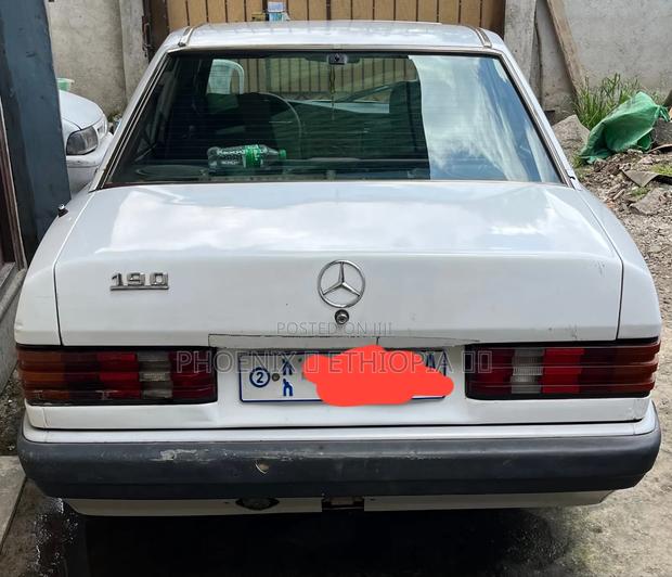 Mercedes-Benz 190E 1993 White