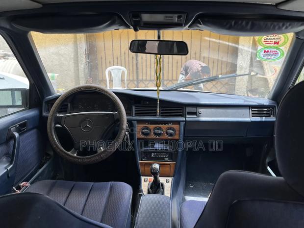 Mercedes-Benz 190E 1993 White