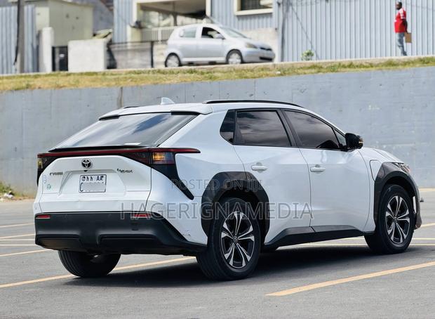 Toyota bZ4X 2023 White