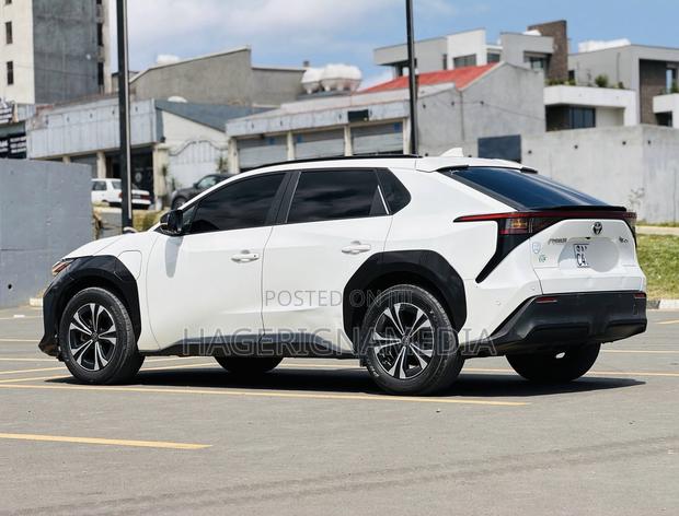 Toyota bZ4X 2023 White