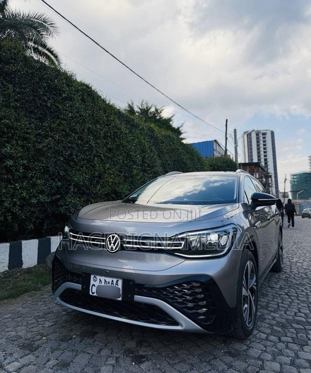 Volkswagen ID.6 2025 Gray