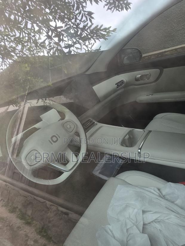 New Changan Nevo Q07 2025 Gray