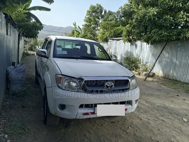 Toyota Hilux 2007 White