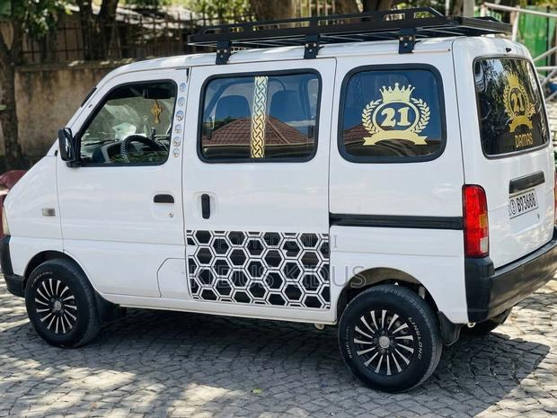 Suzuki Eeco 2025 White