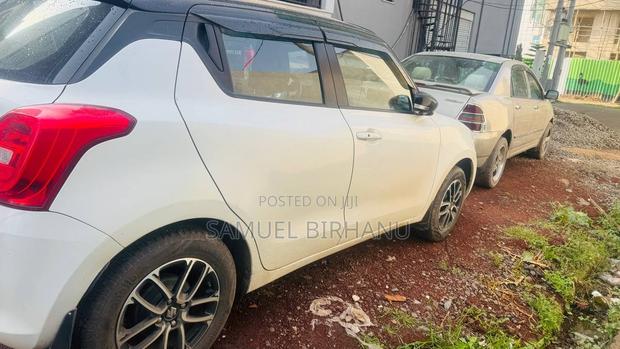 Suzuki Swift Sport 2023 White