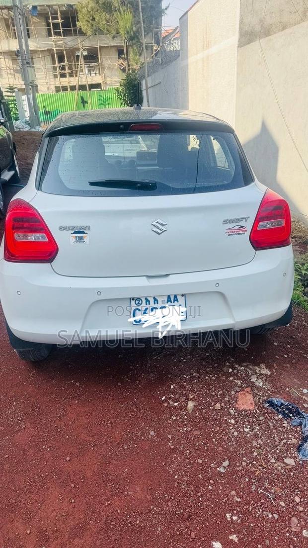 Suzuki Swift Sport 2023 White