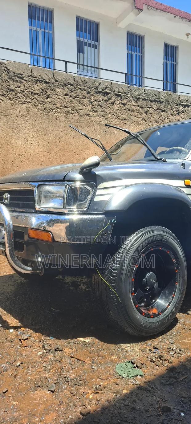 Toyota Hilux Surf 1998 Gray