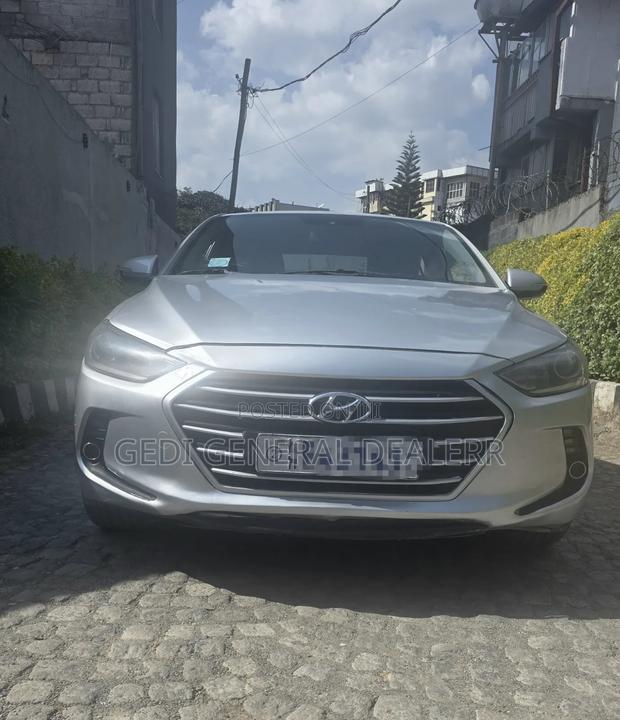 Hyundai Avante 2016 Silver