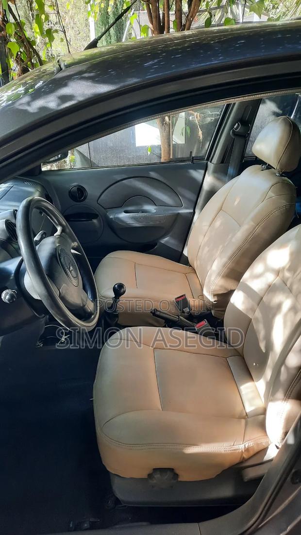 Chevrolet Aveo 2004 Silver
