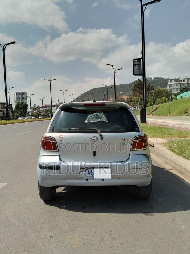 Toyota Vitz 2004