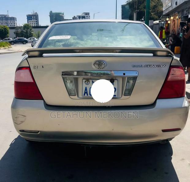 Toyota Corolla 2005 Gold