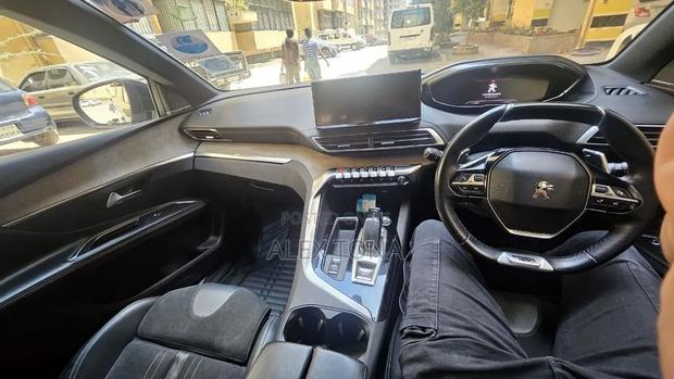 Peugeot 5008 2020 Gray