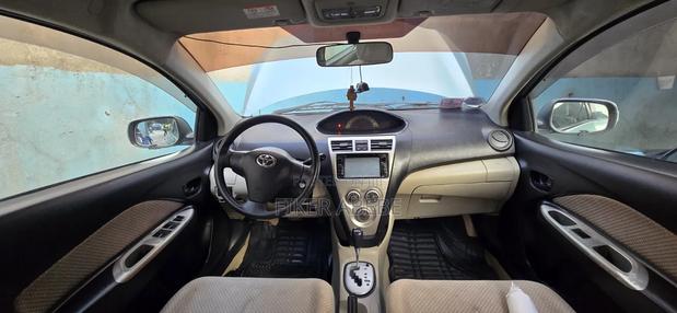 Toyota Yaris 1.0 VVT-i 2008 Green