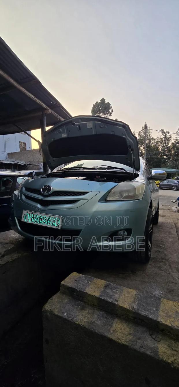 Toyota Yaris 1.0 VVT-i 2008 Green