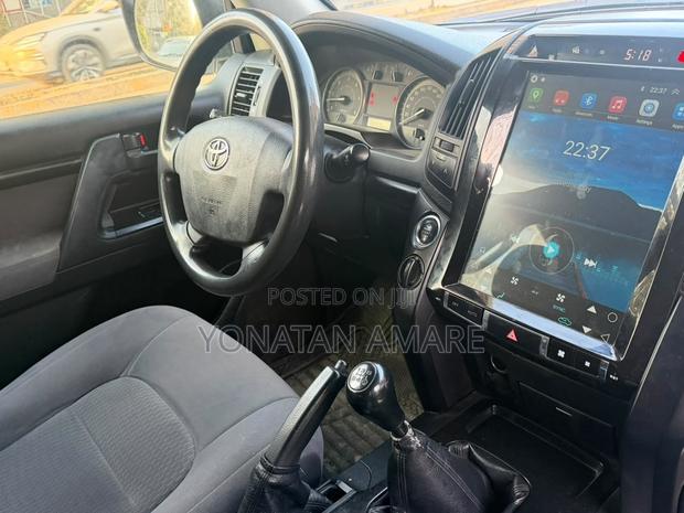 Toyota Land Cruiser 2015