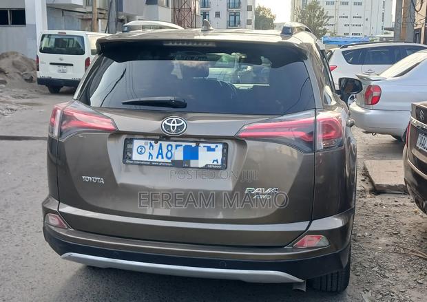 Toyota RAV4 2017 Gray